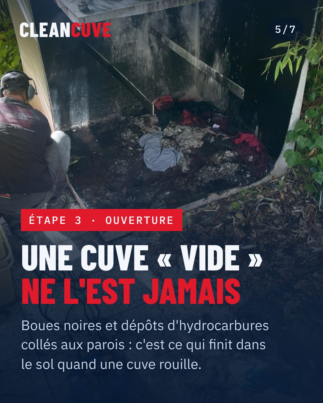 Cuve à fioul découpée laissant apparaître les boues au fond